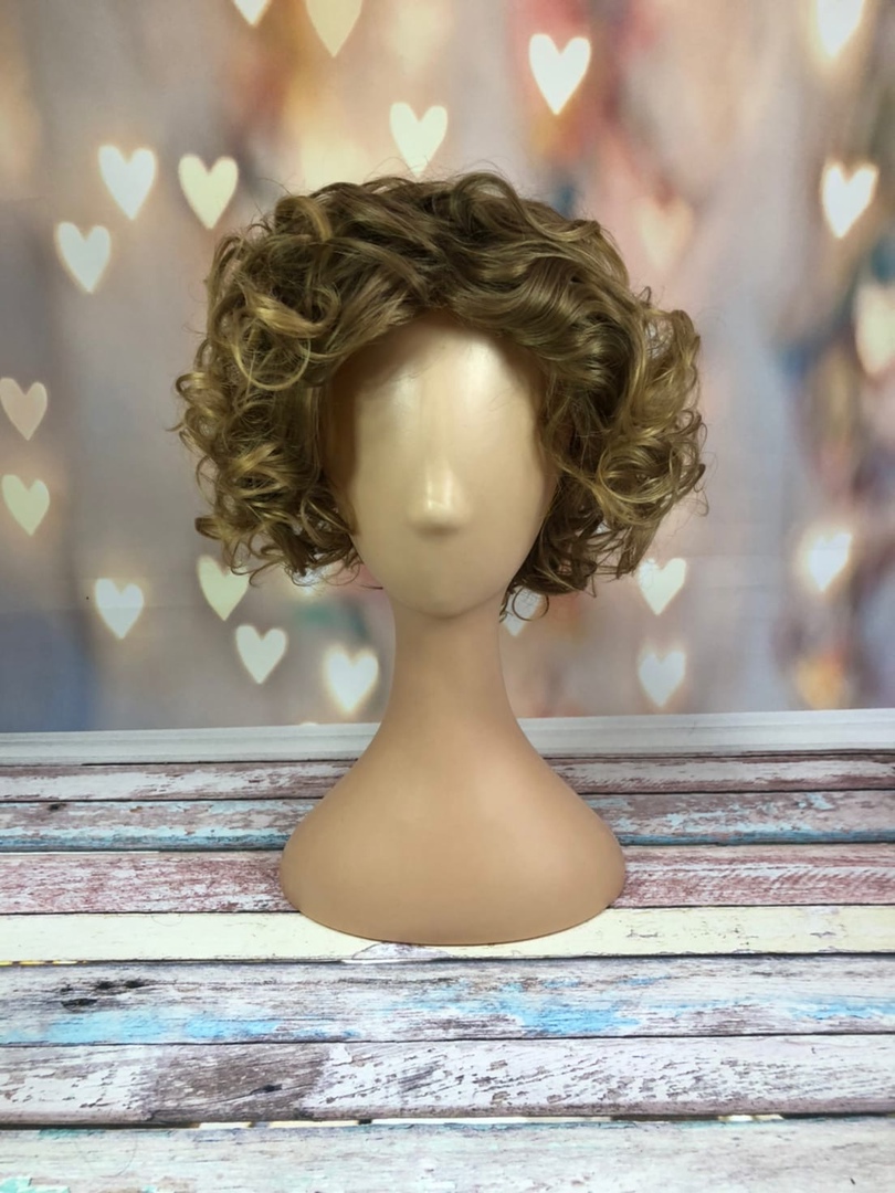 парики  из искусственных волос магазин