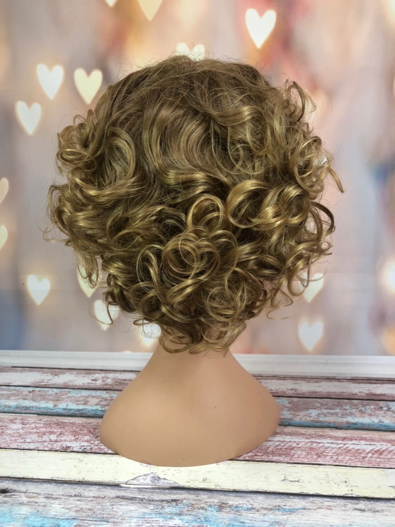 парики  из искусственных волос магазин