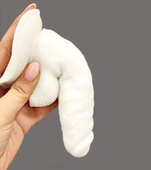 Мягкий белый фаллопротез